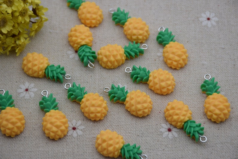 12 Resin Cabochons Pineapple Tropical Fruit Flat Back Cabochons Charms DIY Craft Decoration Accessory Cabs Cameo Jewelry Making 29x13mm