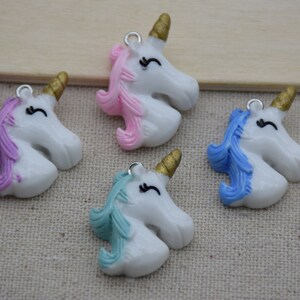 12 Resin Adorable Unicorn Charms Earring Necklace Bracelet Bead Pendants DIY Jewelry Decoden Animal Cabochon Keychain Accessories 28x22mm