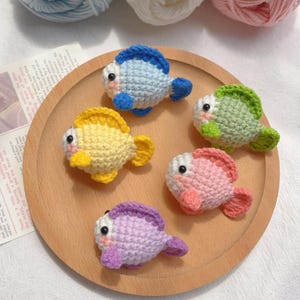 Patrón PDF de mini pez sin costura, cómo tejer un pez a crochet, patrón de pez amigurumi, llavero de animal lindo, idea de regalo de cumpleaños para amigos