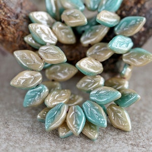 100 Lustered Turquoise Ivory Baby Leaf Beads 10x6mm Czech Glass Beads For Jewelry Making Glass Leaf Beads Perles Perlen Perline  チェコガラスビーズ