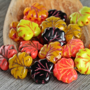 60 Autumn Maple Leaf Bead MIX 11x13mm  Czech Glass Beads for Jewelry Making Glass Leaf Beads Perles Perlen Perline