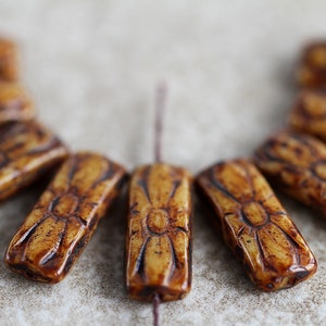 15 Earthy Brown Picasso Beige FLOWER EMBOSSED Beads 20x8mm Czech Glass Beads Jewelry Making Rustic Rectangular Large Beads Perles Perlen zdjęcie 3