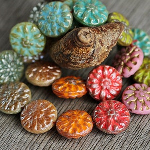 20 Multicoloured Glass DAHLIA FLOWER Bead MIX 14mm  Czech Glass Beads Jewelry Making  Flower Coin Beads Perles Perlen