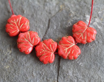 30 Coral Light Red Golden Inlays MAPLE LEAF Beads 11x13mm Czech Glass Beads For Jewelry Making Glass Leaf Beads Perles Perlen Perline  捷克玻璃珠