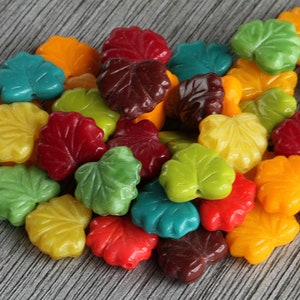 100 Autumn Plain Maple Leaf Bead MIX 11x13mm  Czech Glass Beads for Jewelry Making Glass Leaf Beads Perles Perlen Perline