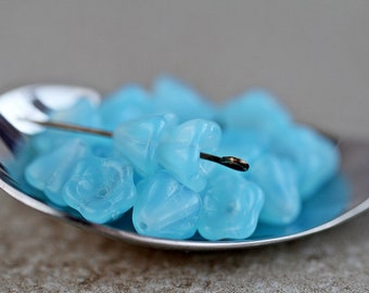 50 Pastel Blue Opal BELL FLOWER Beads 6x8mm DIY Czech Glass Beads For Jewelry Making Glass Flower Beads Perles Perline Perlen Чешские Бусины