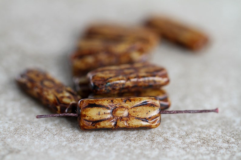 15 Earthy Brown Picasso Beige FLOWER EMBOSSED Beads 20x8mm Czech Glass Beads Jewelry Making Rustic Rectangular Large Beads Perles Perlen zdjęcie 1