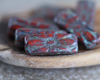 15 Aged Red FLOWER EMBOSSED Beads 20x8mm Czech Glass Beads For Jewelry Making Rustic Picasso Rectangular Large Beads Perles Perlen Perline