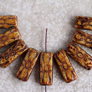 15 Earthy Brown Picasso Beige FLOWER EMBOSSED Beads 20x8mm Czech Glass Beads Jewelry Making Rustic Rectangular Large Beads Perles Perlen zdjęcie 7