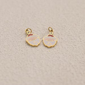 ゴールドステンレススチールサンタオーナメントチャームファインディング1個 | ビーズコネクタ、ブレスレット、ネックレス、キーチェーン、イヤリング、ジュエリー用品