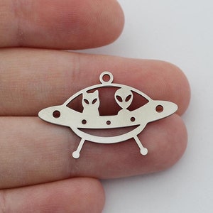 Stainless Steel Spaceship Charms, UFO Alien Charm Pendant, Spacecraft Alien Charm, DIY Jewelry Making Components Findings SC-1047