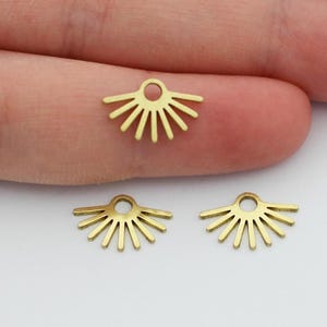 6x Raw Brass Tiny Sun Charm, Laser Cut Brass Jewelry Accessories, Half Sun Sunburst Charms, Celestial Earring Charms SB-1197