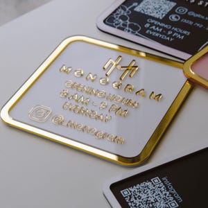 Señalización informativa, letreros personalizados para puertas de hoteles, baños, placas para puertas de oficinas, letreros con números de apartamentos, letreros para salones de belleza y placas comerciales personalizadas.