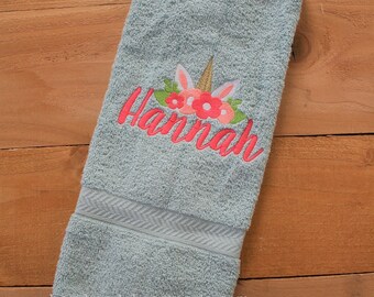 Ribbit Applique White Bathroom Hand Towel and Cloth Set Green Frog Smiling