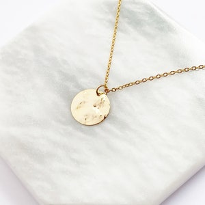 Hammered Disc Necklace in Gold, Coin Necklace, Dainty Necklace, Everyday Necklace, Coin Pendant