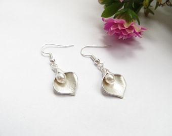 Calla Lily Pearl Earrings In Silver, Great Bridesmaids Gift, Swarovski Cream Pearl, Lilly Earrings, Birthstone Earrings