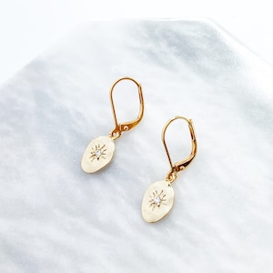 Gold Star Earrings, Starburst Earrings, Gold Hypo Allergenic, Holiday Earrings, Dainty Earrings, North Star Earrings, Hammered Earrings