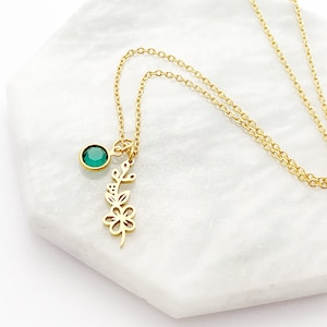Mai Geburt Monat Blume Birthstone Halskette, Gold Blume Halskette, personalisierte Geschenk, Benutzerdefinierte Schmuck, Hawthorne, Smaragd, wasserdichter Schmuck