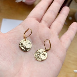 Hammered Disc Gold Earrings, Dangly Round Earrings, Hypo Allergenic Leverback Hooks, Disks image 7