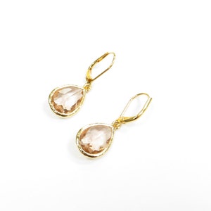 Pfirsich Champagner Ohrringe in Gold, Gold Teardrop Ohrringe mit Leverback Hypo Allergenic Haken, Brautjungfern Geschenk, Hochzeitsfeier