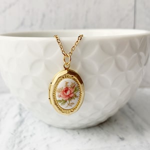 Oval Cameo Locket With Pink Rose, Antique Locket, Locket, Designer Locket, Vintage Gold Locket, Wild Rose Necklace image 7