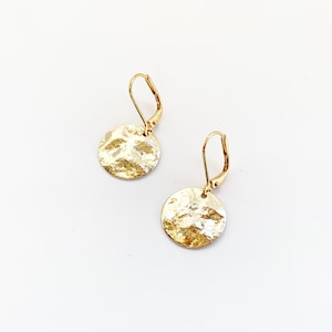 Hammered Disc Gold Earrings, Dangly Round Earrings, Hypo Allergenic Leverback Hooks, Disks image 1