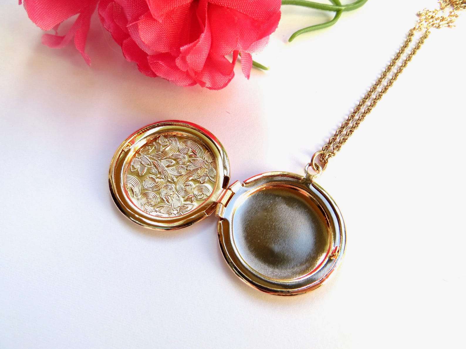 Round Rose Gold Locket With Floral Design Delicate Locket - Etsy