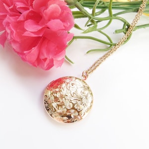 Rose Gold Medaillon mit Blumenmuster, jeden Tag Halskette, Zarte Medaillon, Runde Medaillon, Antike Medaillon, Designer Medaillon, Vintage-Stil Medaillon