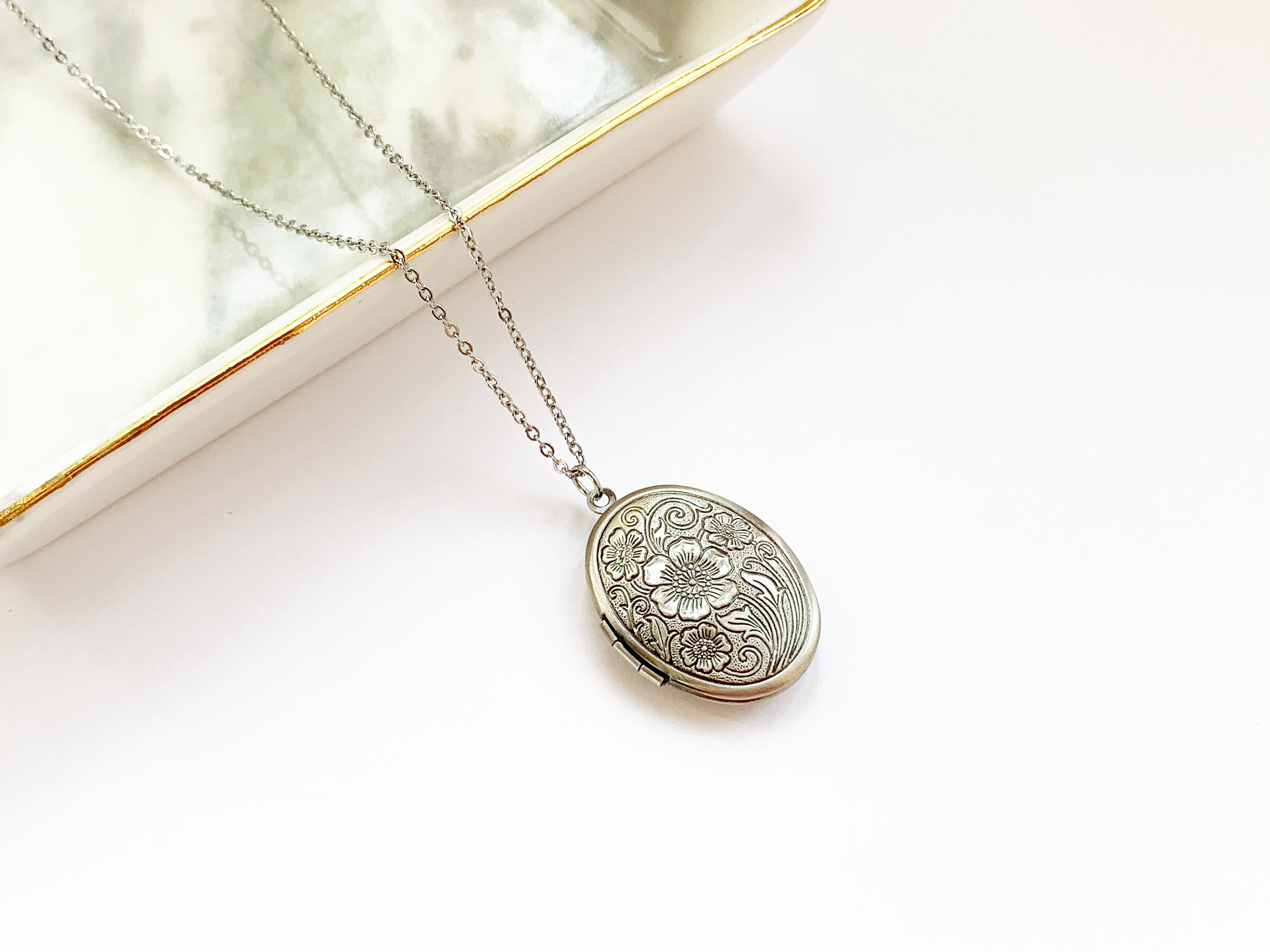 Antique Oval Locket Silver Oval Locket 