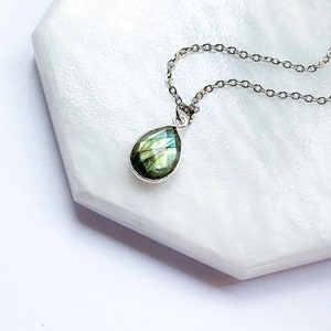 Labradorite Gemstone Necklace, Semi Precious Stone, Pear Pendant, Blue Green Stone, Stainless Steel Necklace