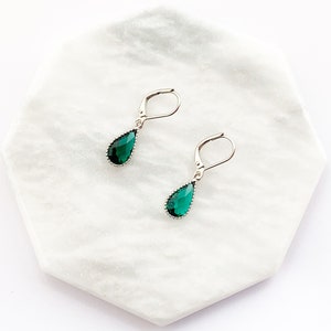 Emerald Green Pear Earrings In Silver, Silver Teardrop Earrings with Leverback Hypo Allergenic Hooks, Bridesmaids Gift, May Birthstone