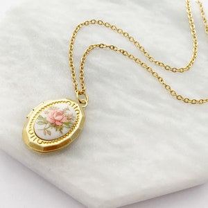 Oval Cameo Locket With Pink Rose, Antique Locket, Locket, Designer Locket, Vintage Gold Locket, Wild Rose Necklace image 2