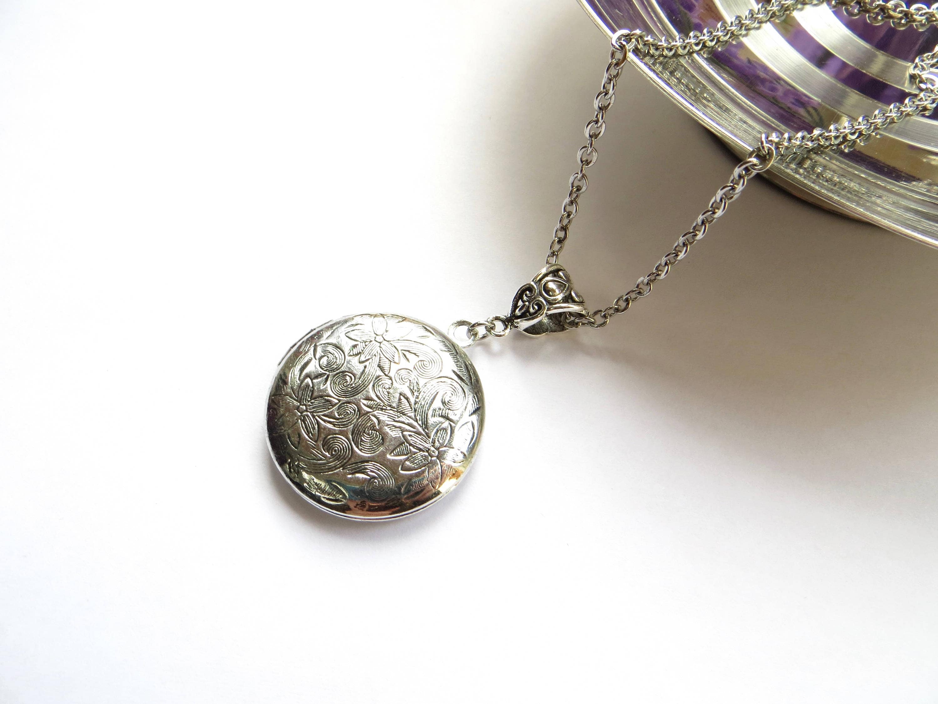 Antique Locket Round Locket With Flower 
