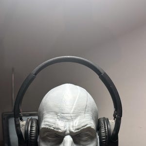God of War Kratos Headphone Stand - 3D Printed Gaming Accessory - Collector’s Gift for Gamers , Headphone Stand
