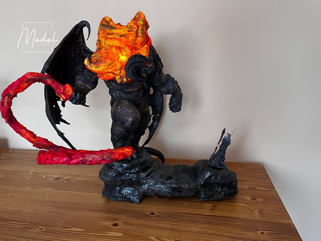 Balrog Vs Gandalf Diorama – 60cm LED Light-up Scene – LOTR Fan Art ...