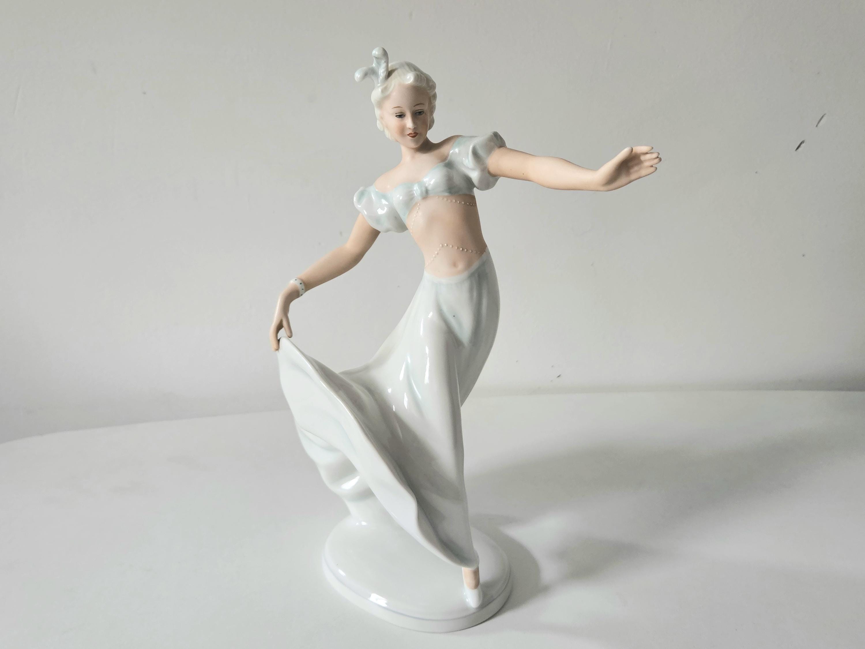 Amazing porcelain figurine vintage Schaubach Kunst Wallendorf ballerina German porcelain dancer beautiful lady designed Karl Steiner