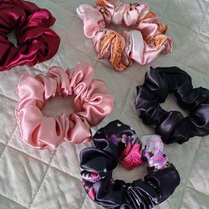 Scrunchie silk satin M | satin hair bands | handmade scrunchies | hair accessories | scrunchie handmade