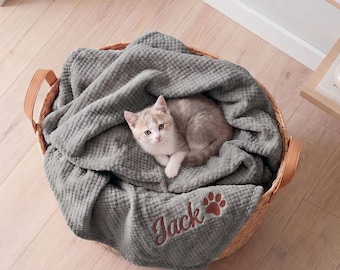名入れ刺繍入りペット用ブランケット、柔らかくて心地よいスローケット、カスタムネーム入り肉球プリントギフト