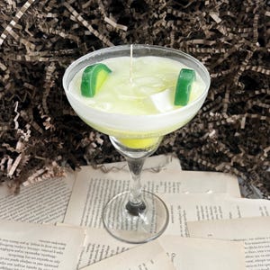 MARGARITA Candle / Lime Margarita / Strawberry Margarita / Alcohol Cocktail Candle / Unique Candle Gift / Happy Hour / Reusable Vesse