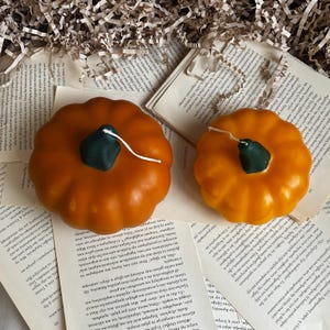PUMPKIN Candle / Pumpkin Decor / Halloween Candle / Autumn Fall Decor / Thanksgiving Autumn Decorations