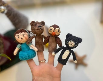 Bambole Little Bears Friend – Set di marionette da dito – Storia fatta a mano all'uncinetto, personaggi di libri di fiabe, giocattolo Waldorf Montessori, marionette per la scuola materna