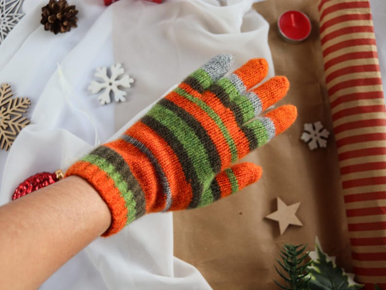 Coraline gloves Inspired Non-Itchy Hand Knit – Soft Wool, Handmade Gift for Her, Teen Daughter birthday, Christmas gift image 3