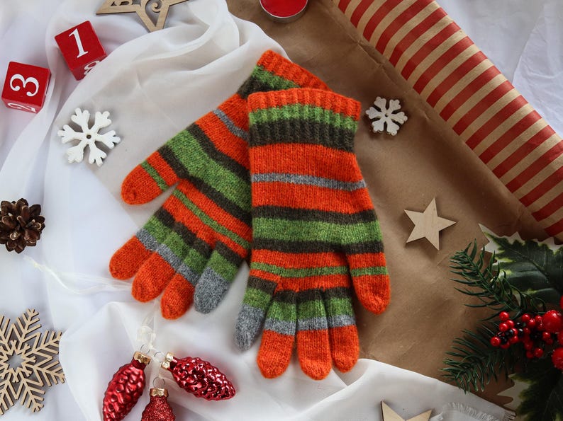 Coraline gloves Inspired Non-Itchy Hand Knit – Soft Wool, Handmade Gift for Her, Teen Daughter birthday, Christmas gift image 4