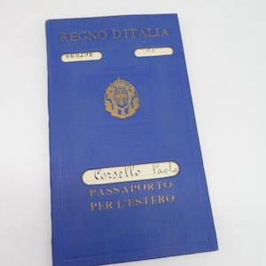 Original Kingdom of Italy passport 1937, with Savoy coat of arms, rare historical document, perfect for collectors and display