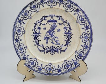Antiker Keramikteller von Jules Vieillard aus Bordeaux, Mitte des 19. Jahrhunderts, blaue Moustiers-Dekorationen, Durchmesser 22 cm, französische Sammlung