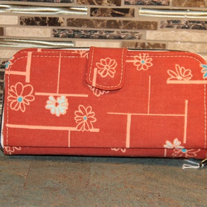 Structured Double Wallet with Cell Phone Pocket in Retro Floral Fabric