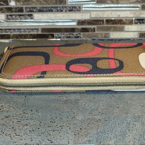 Cartera clásica con cremallera estructurada en lona impermeable retro roja y marrón