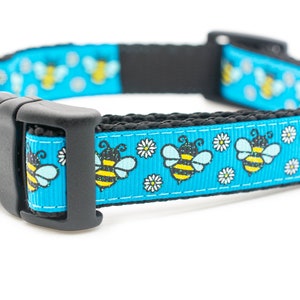 Turquoise Bee Dog Collar - 5/8" or 3/4" inch wide - summer dog collar - bumble bee dog collar - daisy collar - bumblebee - spring