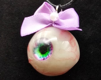 Creepy cute realistic eyeball necklace, Halloween jewelry, oddities jewelry, fake eyeball necklace, fake taxidermy, serial killer trophy