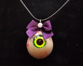 Creepy cute realistic eyeball necklace, Halloween jewelry, oddities jewelry, fake eyeball necklace, fake taxidermy, serial killer trophy